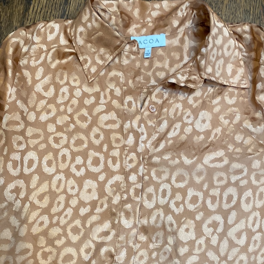 Acoa Leopard Print Button up